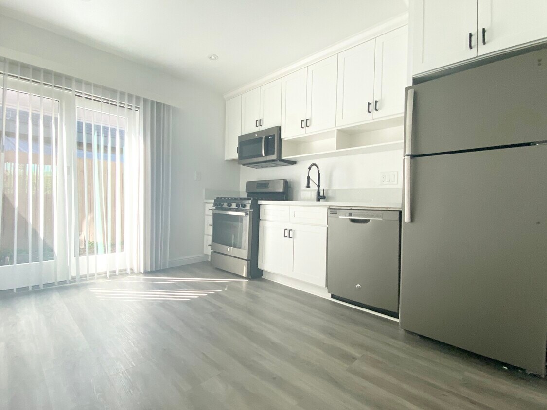 Foto principal - 1321 S Vine Ave Fullerton CA 92833