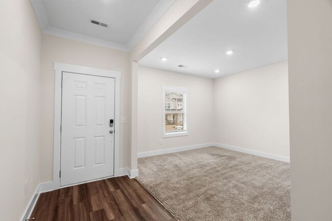 Building Photo - 216 Pewter Cir