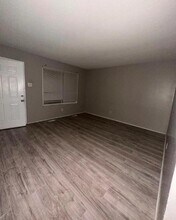 Building Photo - 10214 Castle Dr