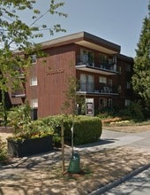 Building Photo - Grosvenor Square Apartments