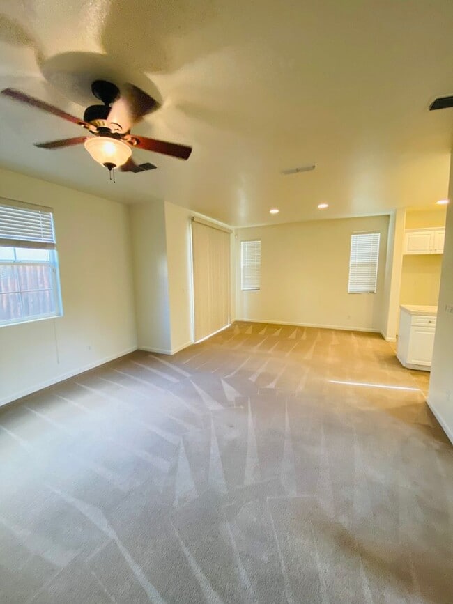 Foto del edificio - $250 MOVE IN BONUS - Westlake Winner... Wa...