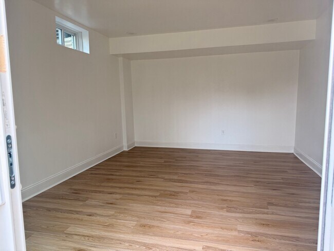 Building Photo - 10402 Laurel Ridge Way