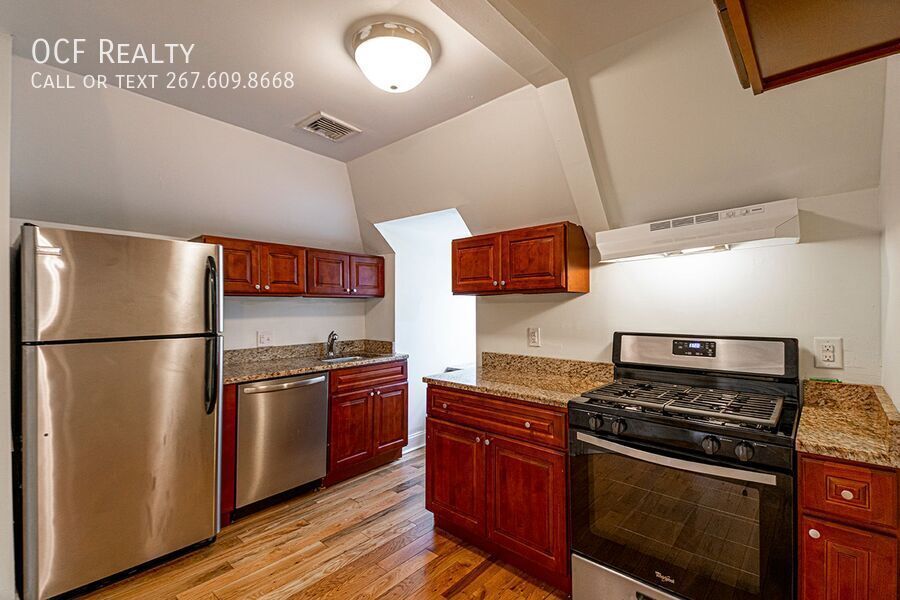 Foto principal - 3512 Lancaster Ave