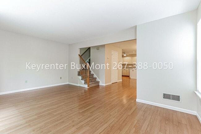 Building Photo - Makefield Glen 2-bedroom, 1.5-bath townhome