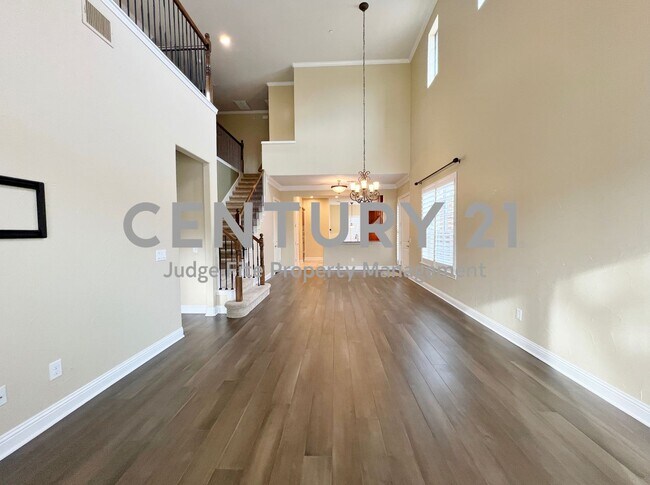 Building Photo - Luxury 2-Story 3/2.5/2 Townhome in Plano F...