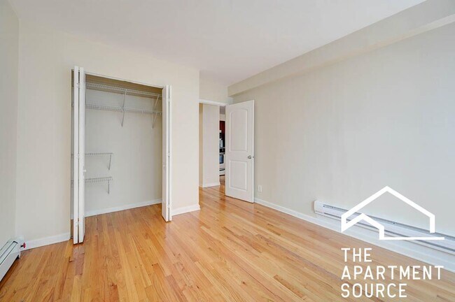 Foto del edificio - 4180 N Marine Dr