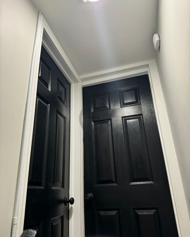Foto del edificio - 739 Bingaman St