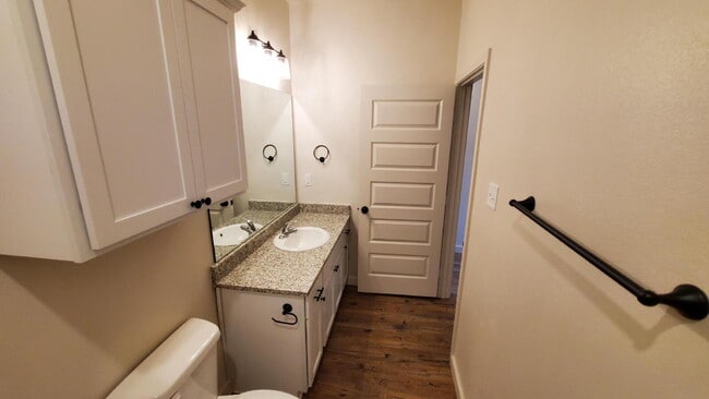 Building Photo - 1230 N 7th St