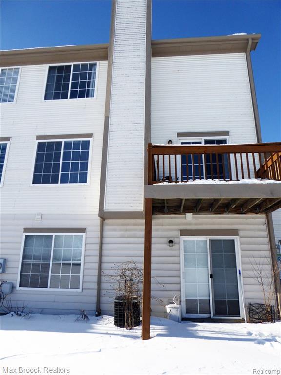 Foto del edificio - 315 Oak Ridge Dr