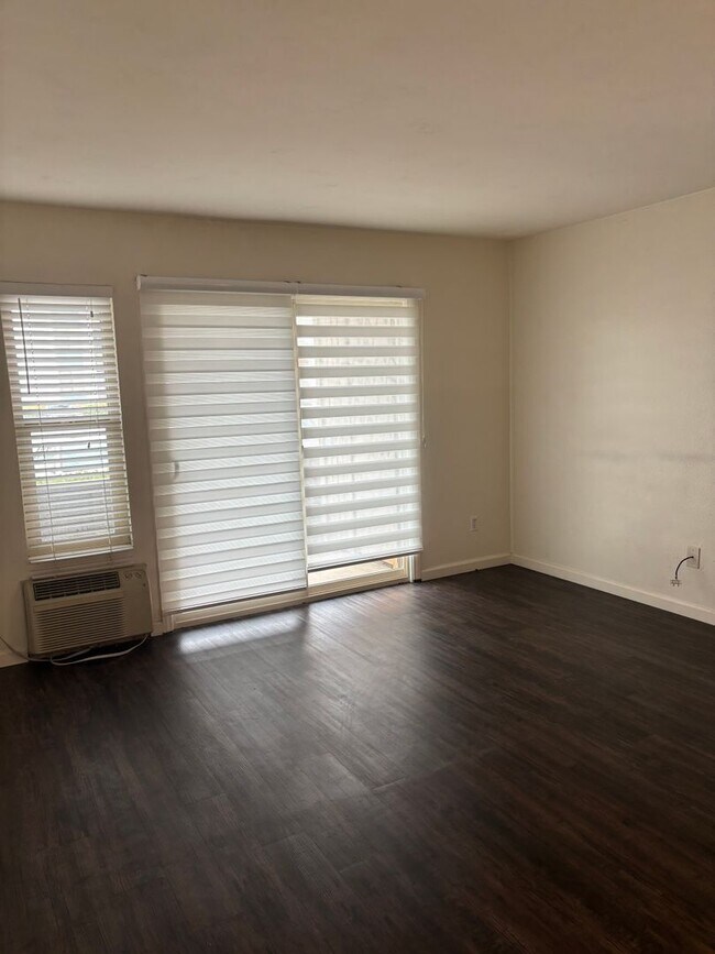 Foto del edificio - Upgraded 1 Bedroom Condo in Mission Valley for Lease