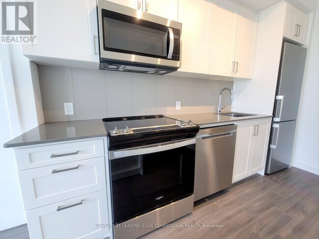 Photo du bâtiment - 681-681 Yonge St