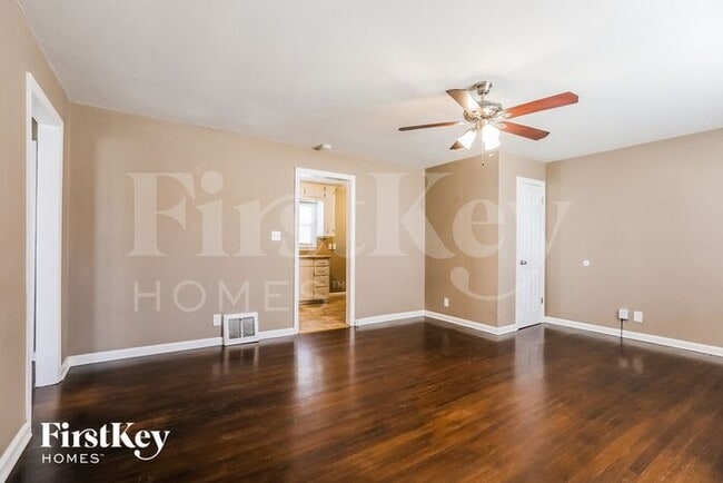 Foto del edificio - 3205 S Vermont Ave