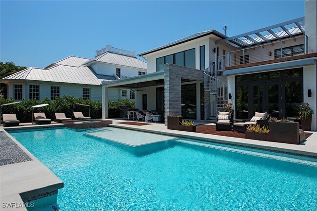 Foto del edificio - 688 3rd St N