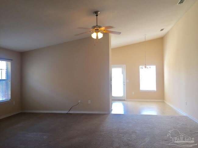 Foto del edificio - 4721 Ashley Pl Blvd