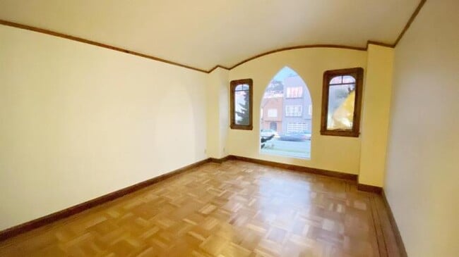 Building Photo - 2 bedroom in San Francisco CA 94116