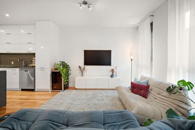 Photo du bâtiment - 7090 Rue Saint-Urbain
