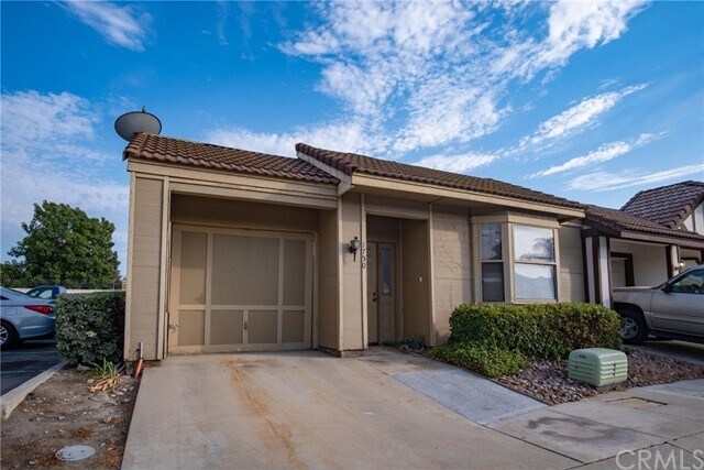 Building Photo - 1750 Terrace Ln