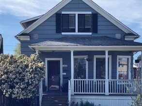 Building Photo - 1714 33rd St