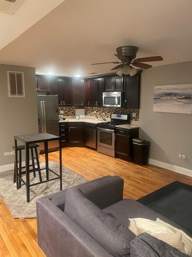 Foto del edificio - 3313 S Calumet Ave