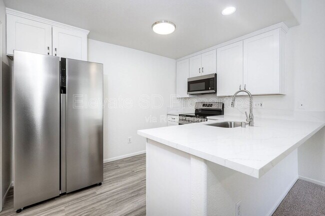 Foto del edificio - 9430 Winter Gdns Blvd