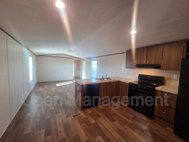 Foto del edificio - 3300 Voight Blvd