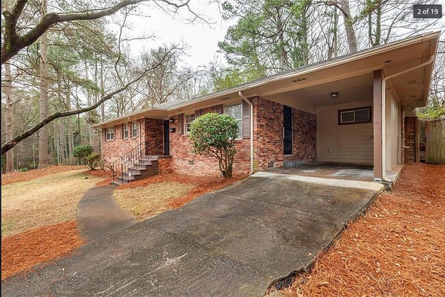 Foto del edificio - 3169 Cloverhurst Dr