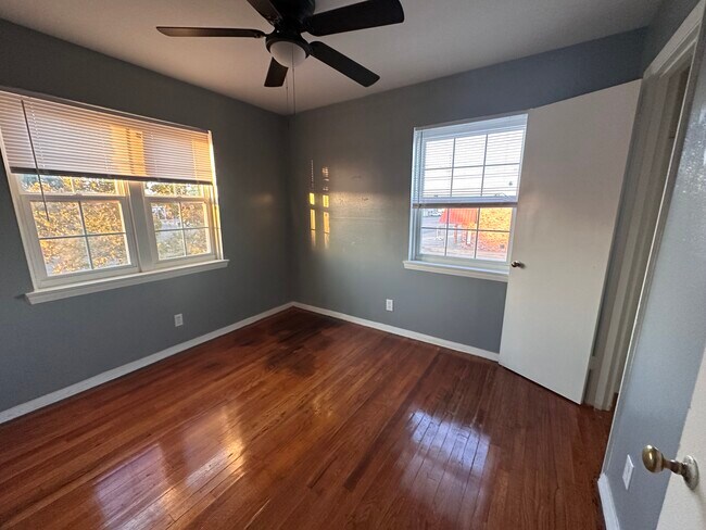 Building Photo - 212 S Fillmore St