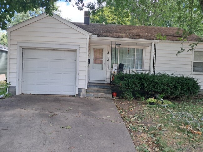 Building Photo - 312 Miller Ave