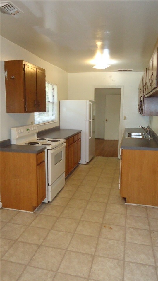 Foto del edificio - 1312 W Tharpe St
