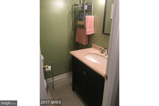 Foto del edificio - 6027 Majors Ln