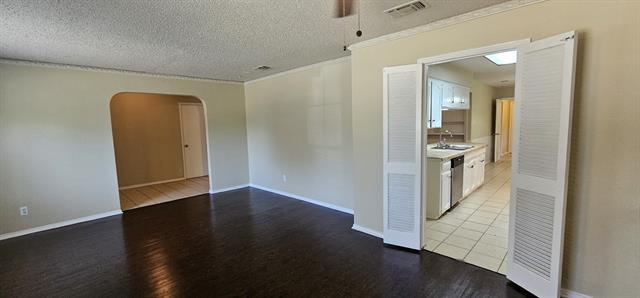 Building Photo - 626 Little Creek Dr