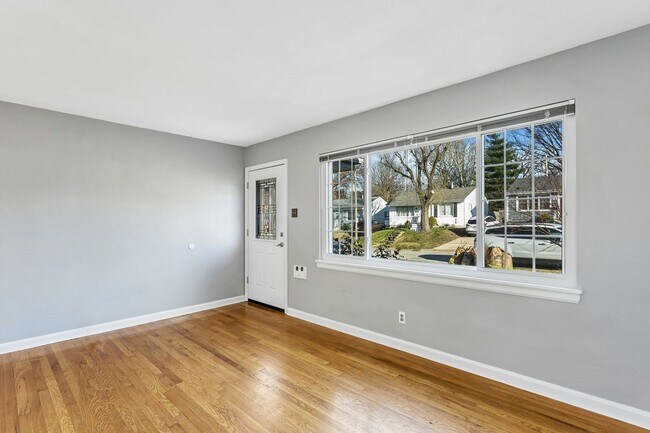 Building Photo - 2629 Tamm Avenue
