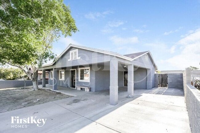 Building Photo - 8439 S 9th Pl