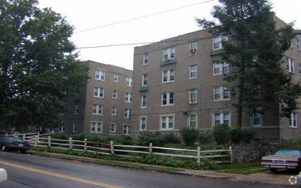 Stenton Hall Apartments - Stenton Hall Apts