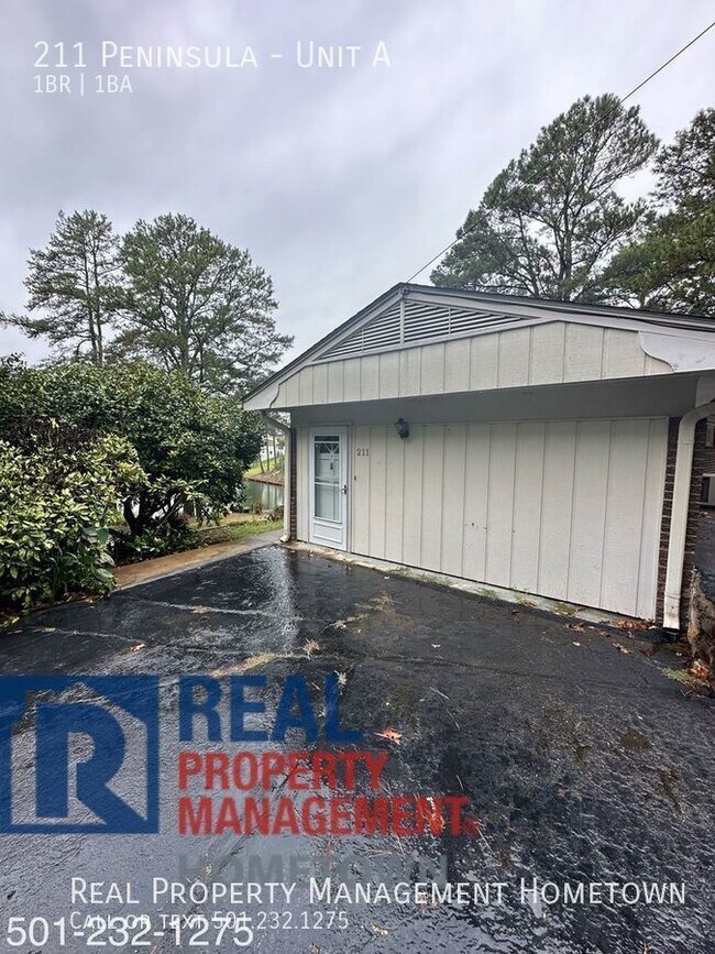 Building Photo - MOVE IN SPECIAL!! Half off 1st Month's ren...