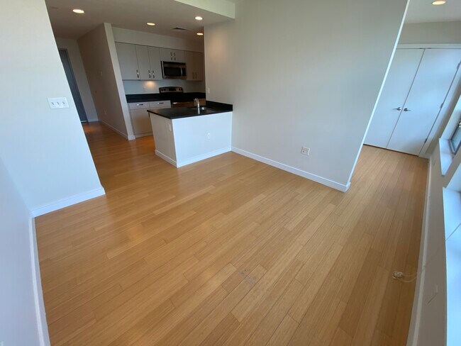 Foto del edificio - 591 Albany St