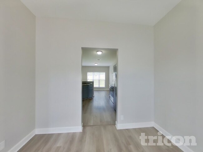 Foto del edificio - 1629 Good Day Ct