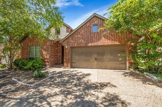 Building Photo - 1721 Medina Ln