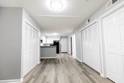 Building Photo - 32 Baird St