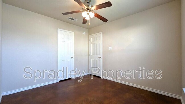 Foto del edificio - 522 Pepper Spring Ct