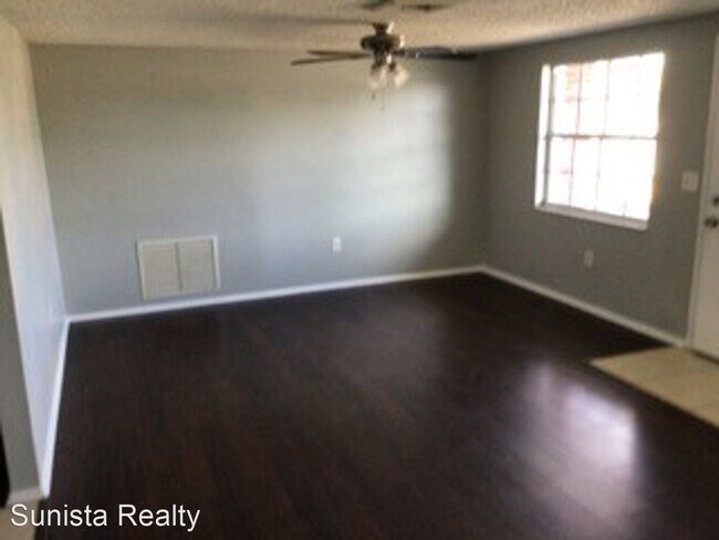 Building Photo - 2 br, 1.5 bath House - 7616 Dale Dr.
