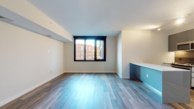 Interior Photo - The MO