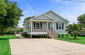 Building Photo - 2331 Rue De Lafitte St