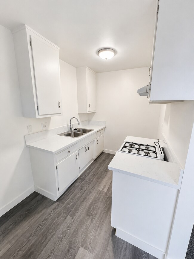 Foto del interior - 14905 Lemoli Ave.