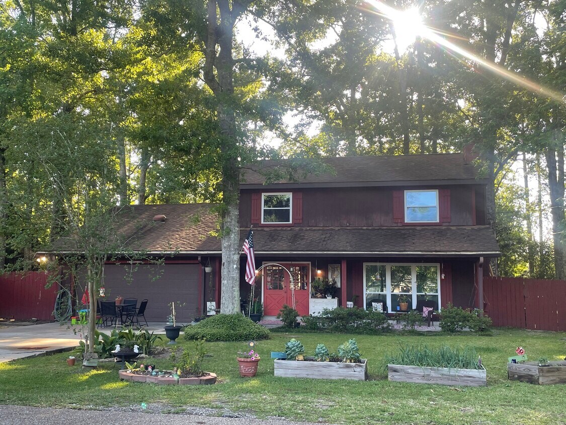 Primary Photo - 61691 Spruce Dr