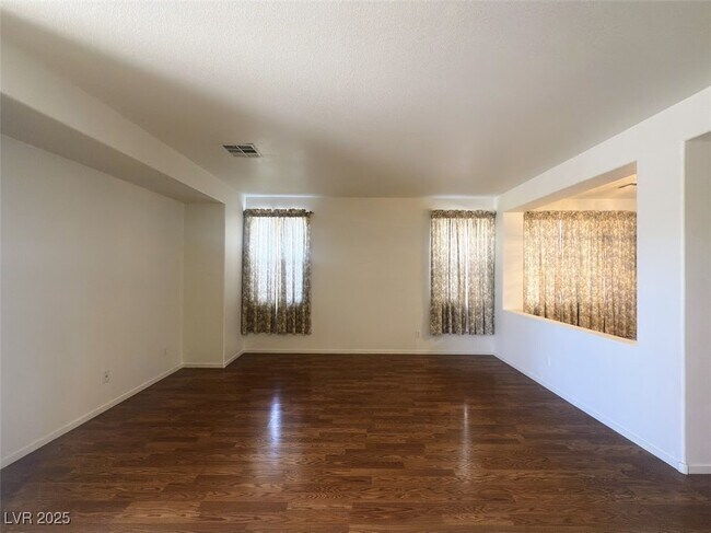 Foto del edificio - 7611 Avila Beach Ave