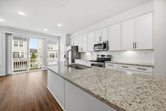 Foto del edificio - 628 Bushwood Alley