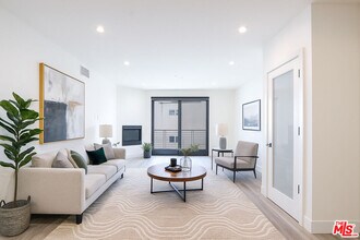 Building Photo - 11800 Courtleigh Dr