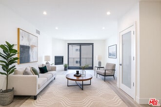 Building Photo - 11800 Courtleigh Dr