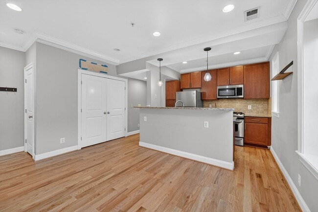 Photo - Available Now! Six Minute Walk to Metro, Gorgeous Community! Apartment